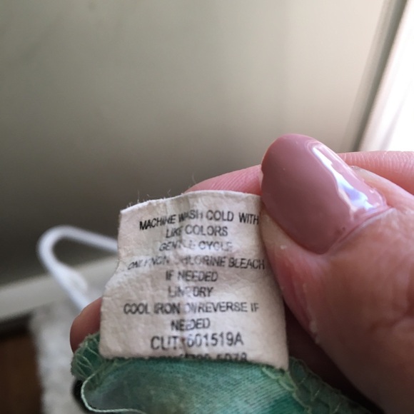 Women's Bamboo Print Top - Picture 5 of 7